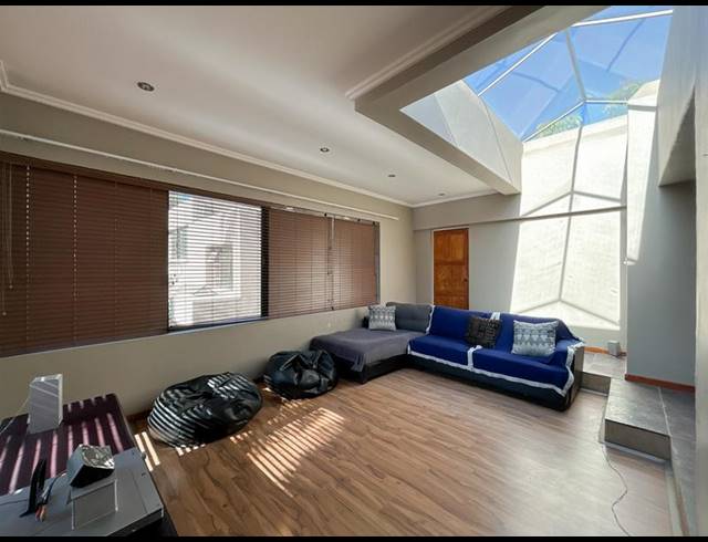 4 BEDROOM PROPERTY TO RENT IN HURLINGHAM MANOR